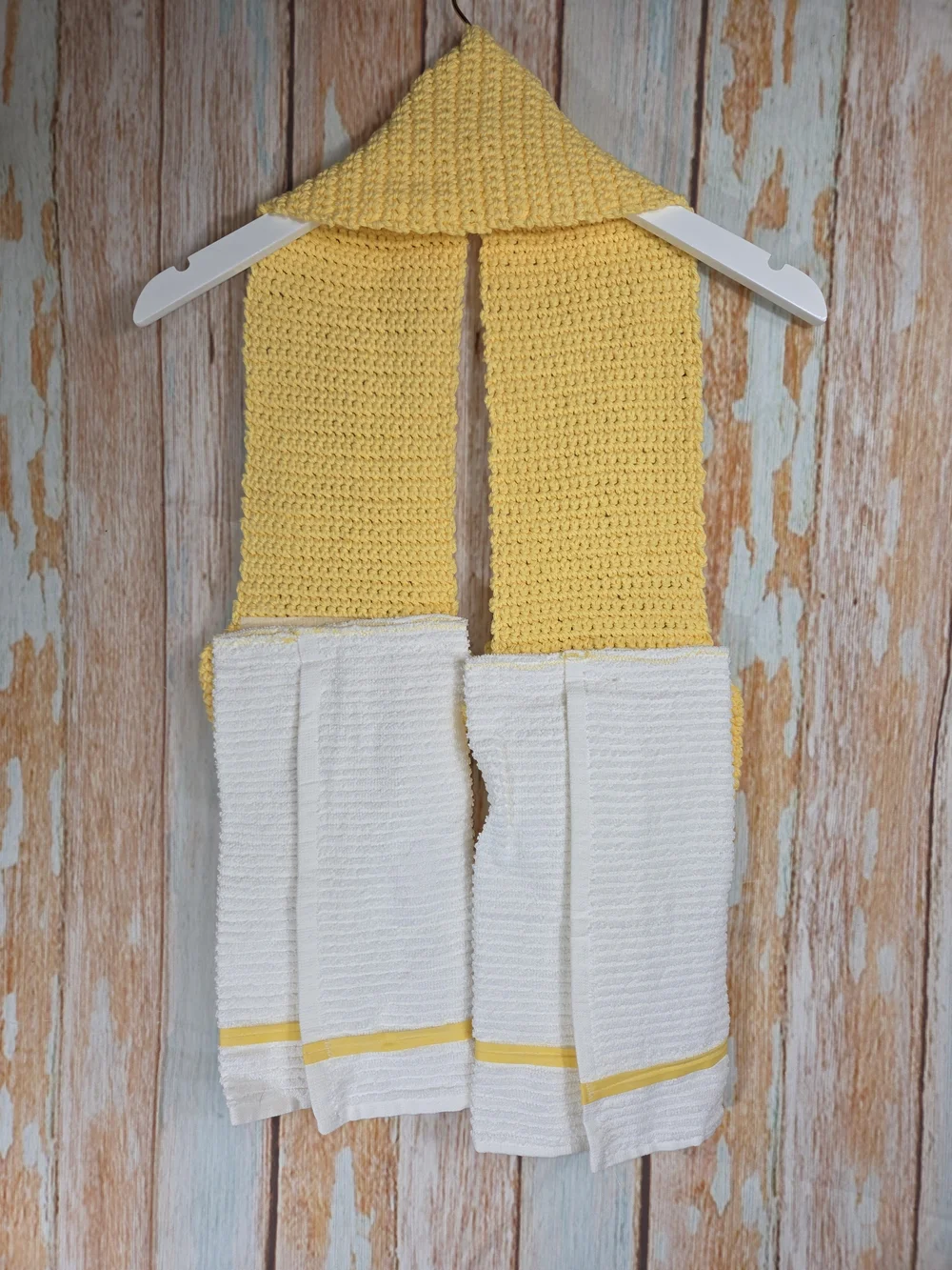 Handmade Knit Kitchen Boa/scarf With Yellow Cat Hand Towels. White Elephant Gift